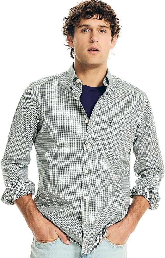 Nautica Men's Wrinkle Resistant Long Sleeve Button Front Shirt