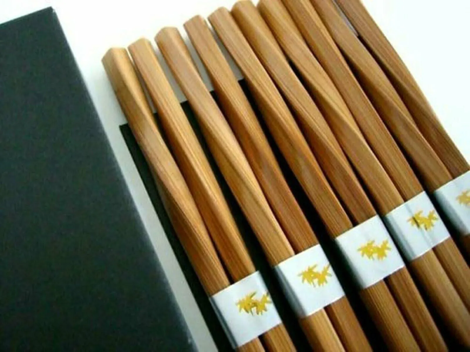 10 (5 pairs) Elegant Twist Bamboo Chopsticks