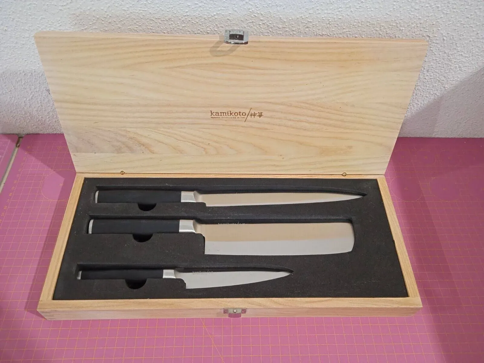 *NIB* KAMIKOTO Kanpeki Knife Set