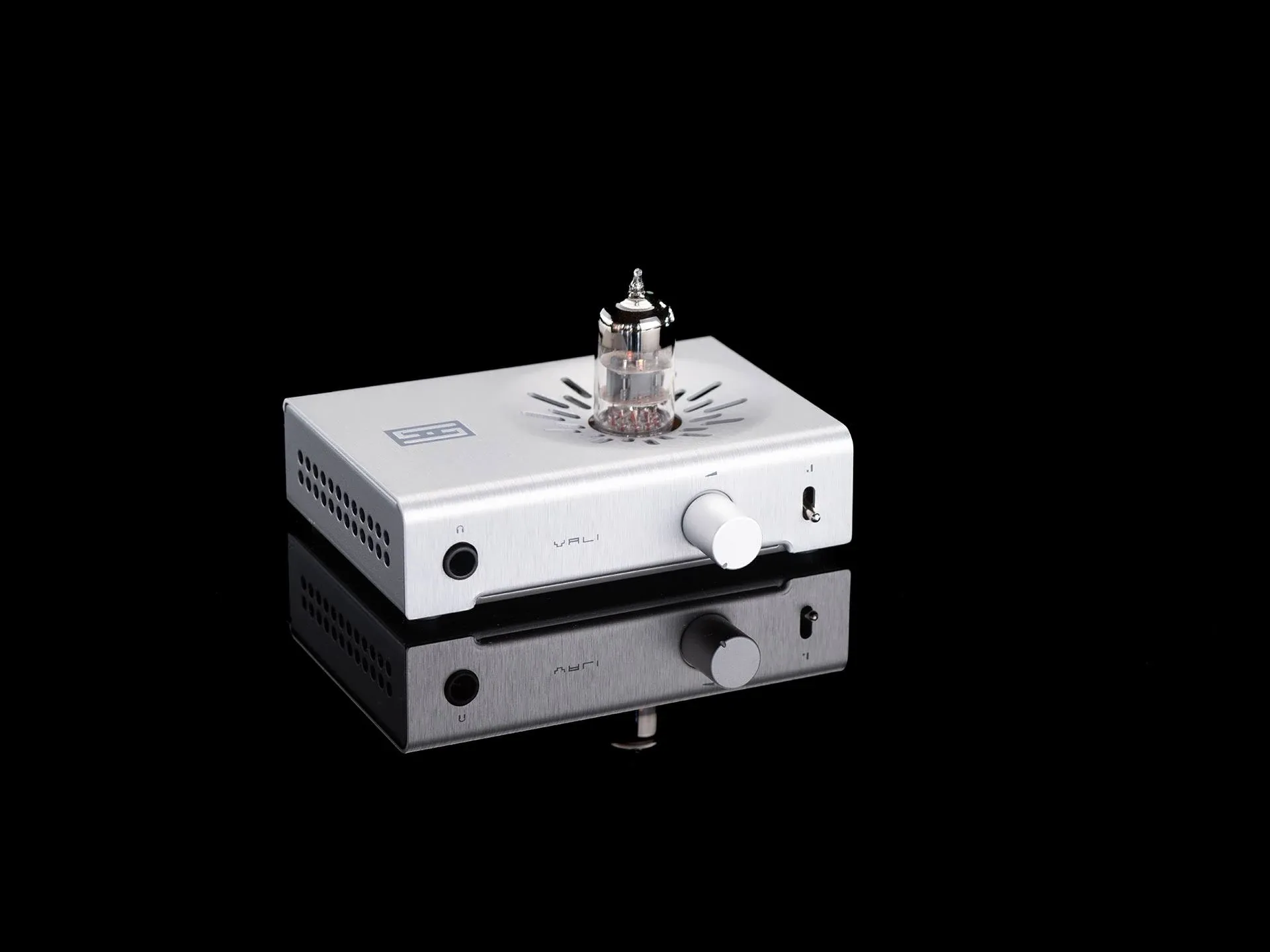 Schiit Vali 3 Beautiful Tube Hybrid Headphone Amp and Preamp - Black