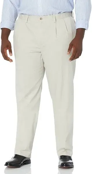 Dockers Men's Classic Fit Easy Khaki Pants-Pleated