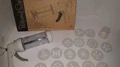 NOS Discontinued Pampered Chef 1525 Cookie Press with 16 Discs - White - In Box