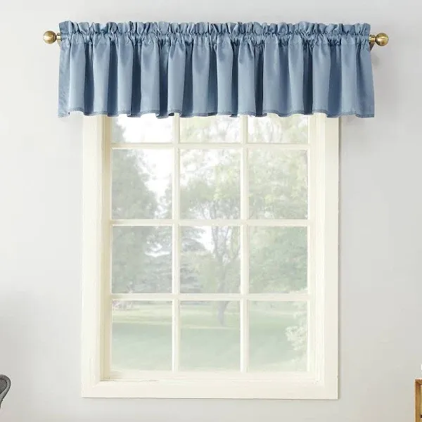 Sun Zero Barrow Energy Efficient Rod Pocket Curtain Valance