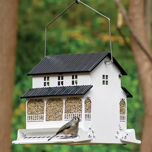 Absolute Farmhouse Squirrel-Resistant Feeder