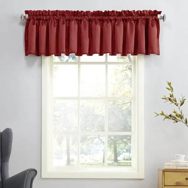 Sun Zero Barrow Energy Efficient Rod Pocket Curtain Valance