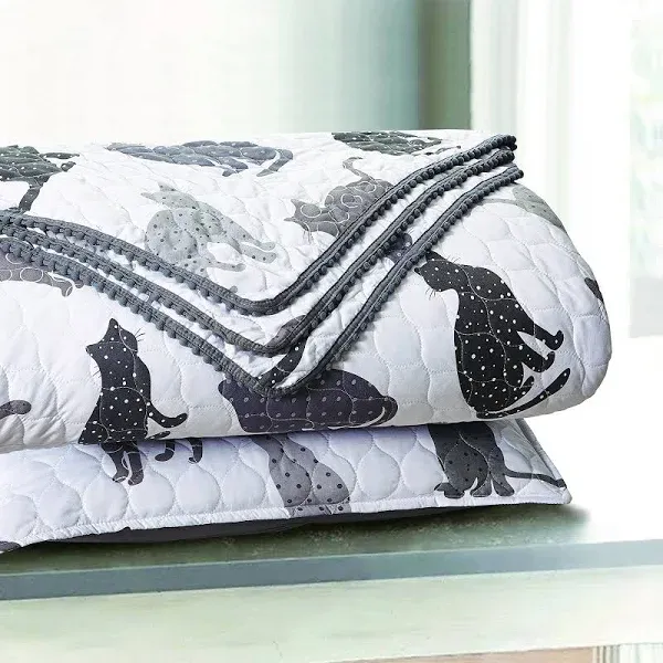 Sleeping Partners Kitty Cat Pompom Trimmed Quilt and Pillow Shams