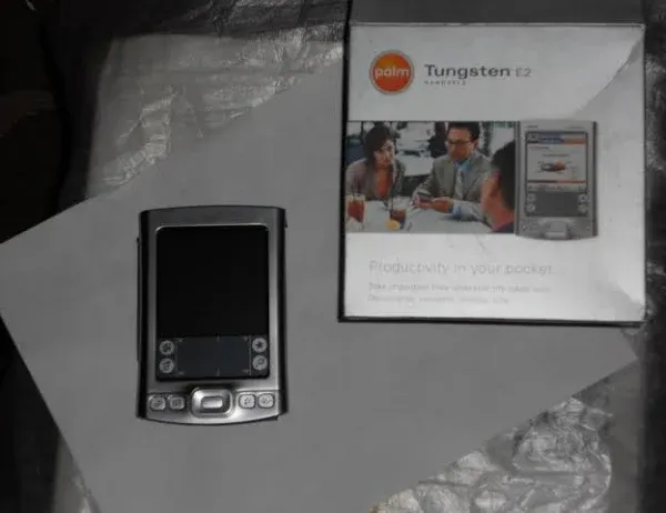 NEW IN BOX &gt;&gt;PERFECT&lt;&lt; PALM TUNGSTEN E2 PDA HANDHELD ORGANIZER BLUETOOTH