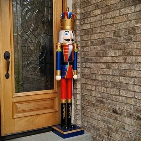 Prime Retreat Giant Nutcracker King Statue