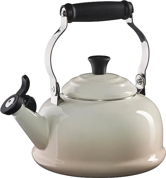 Le Creuset Enamel On Steel Whistling Tea Kettle, 1.7 qt., Meringue 