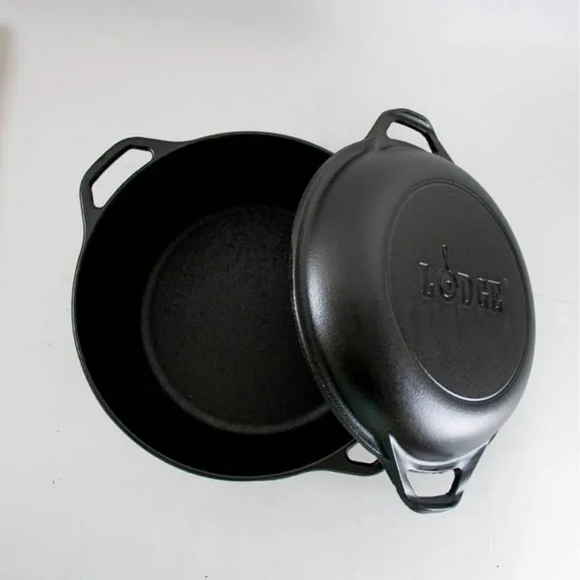 Lodge L8DD3 5 Qt. Pre-Seasoned Cast Iron Double Dutch Oven