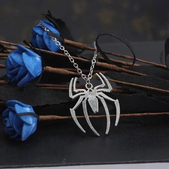 Spider Pendant Necklace Stainless Steel Spiderman Necklaces Chain, Silver/Gold/Black Spider Charm Halloween Jewelry Animal Accessories for Spider Fans Men Women Boys Girls Christmas Birthday GiftsSpider Pendant Necklace Stainless Steel Spiderman Necklace