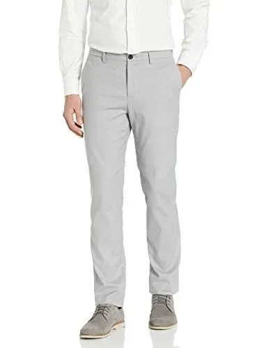 Calvin Klein Men's Modern Stretch Wrinkle Resistant Chino Pants in Slim Fit