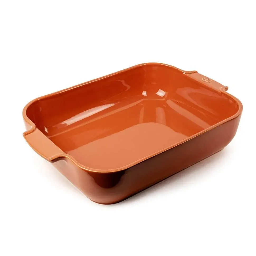 Peugeot Baker: 15.75" Rectangle, Terracotta