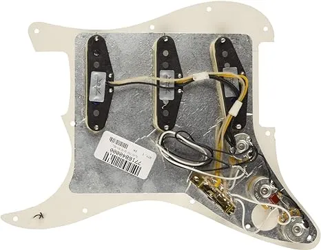 Fender Pre-Wired Strat Pickguard - Vintage Noiseless SSS - Parchment