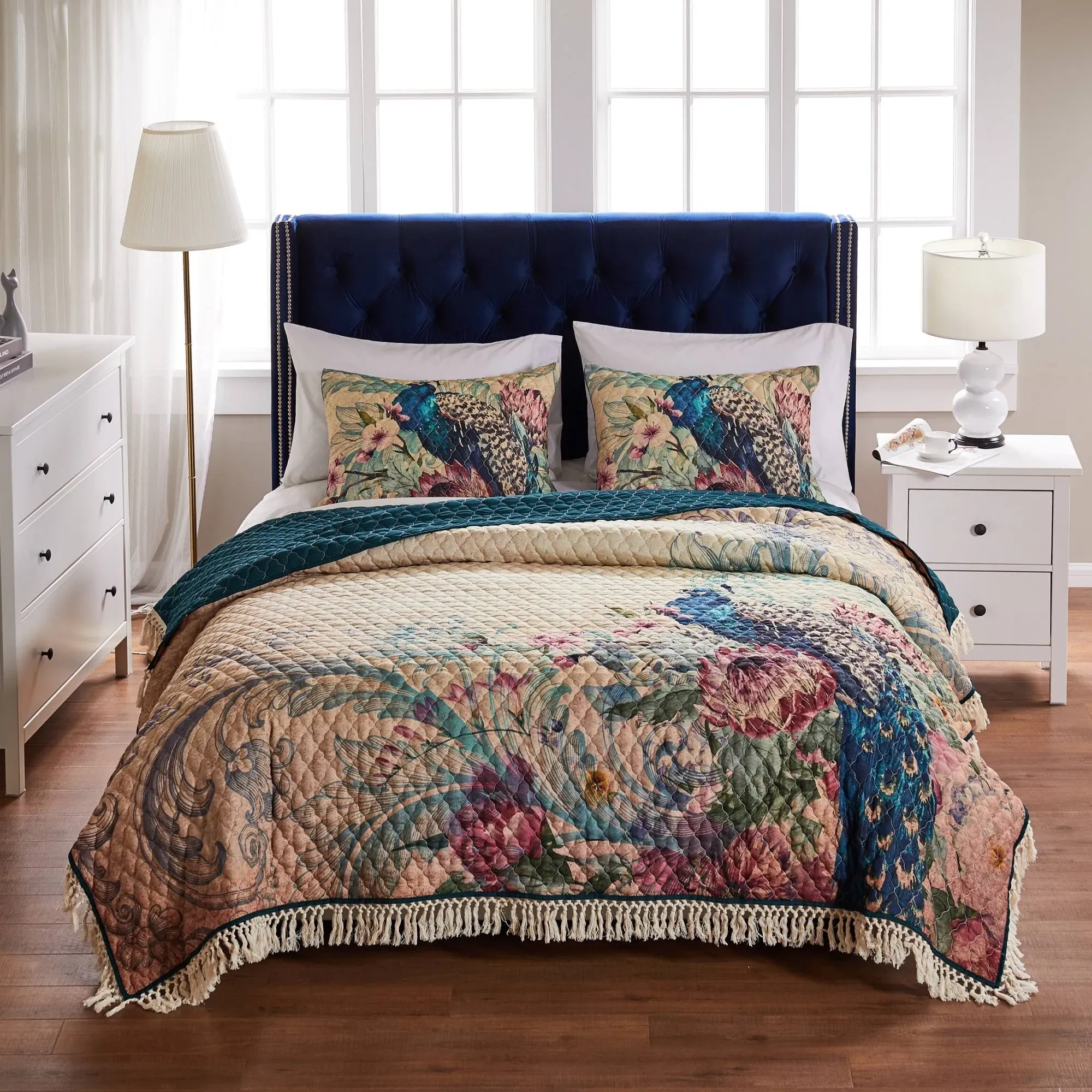 Barefoot Bungalow, Eden Peacock Quilt Set 3-Piece Full/Queen, Ecru