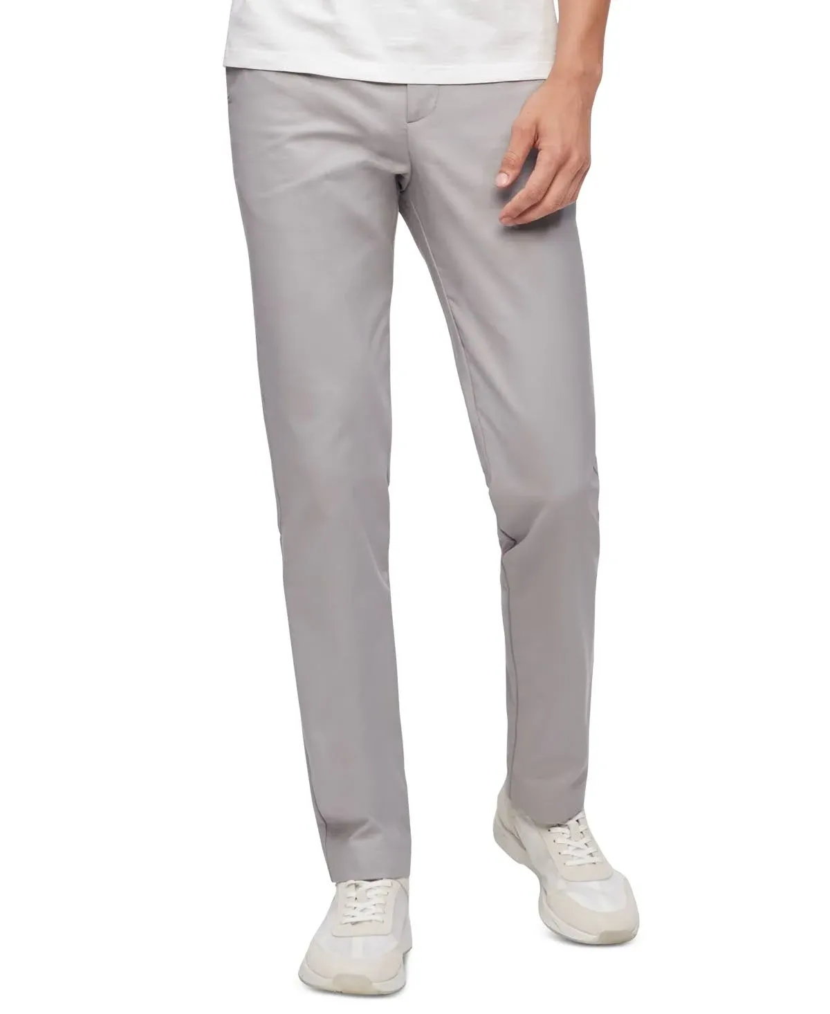 Calvin Klein Men's Modern Stretch Wrinkle Resistant Chino Pants in Slim Fit