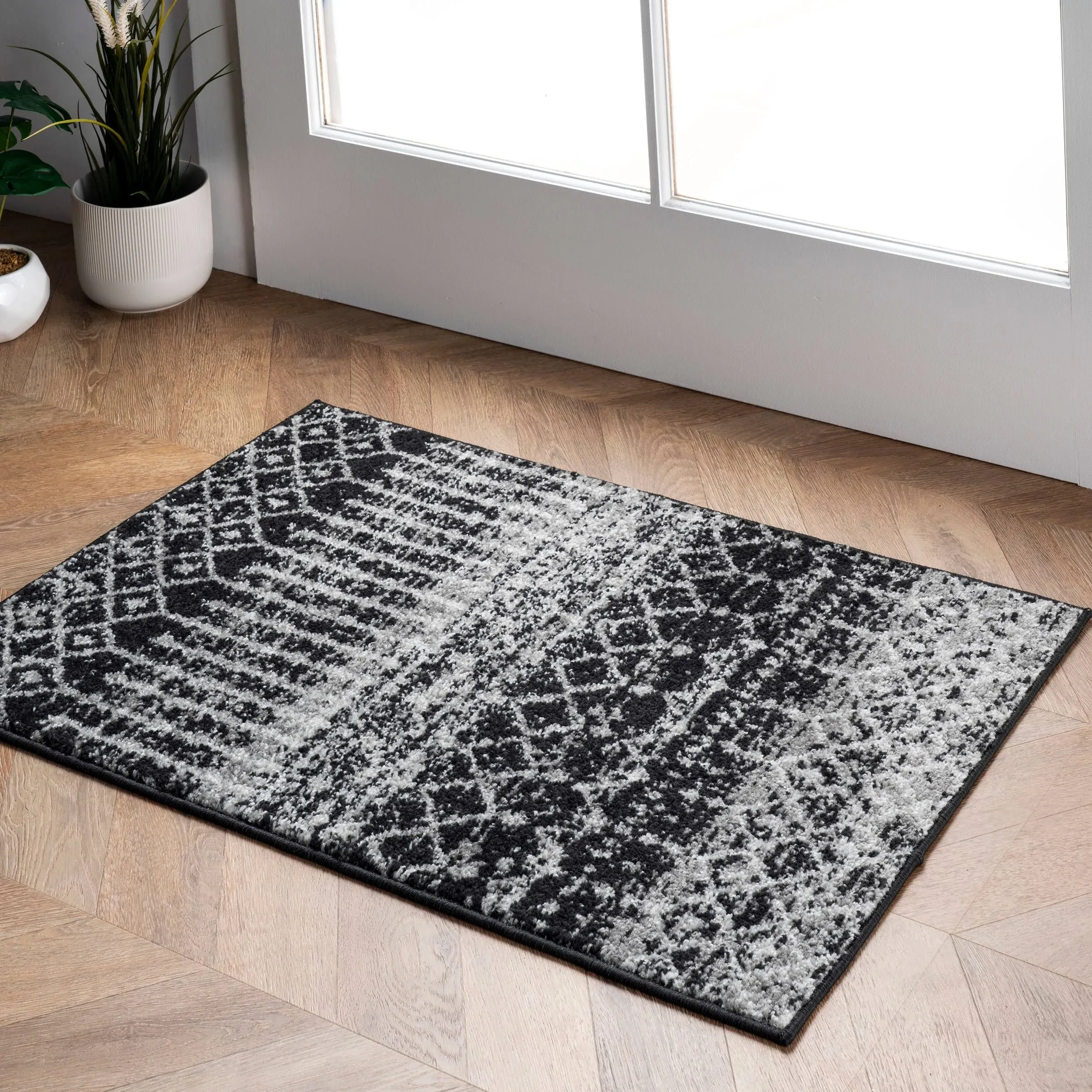 2'x3' Moroccan Blythe Area Rug Black - Nuloom