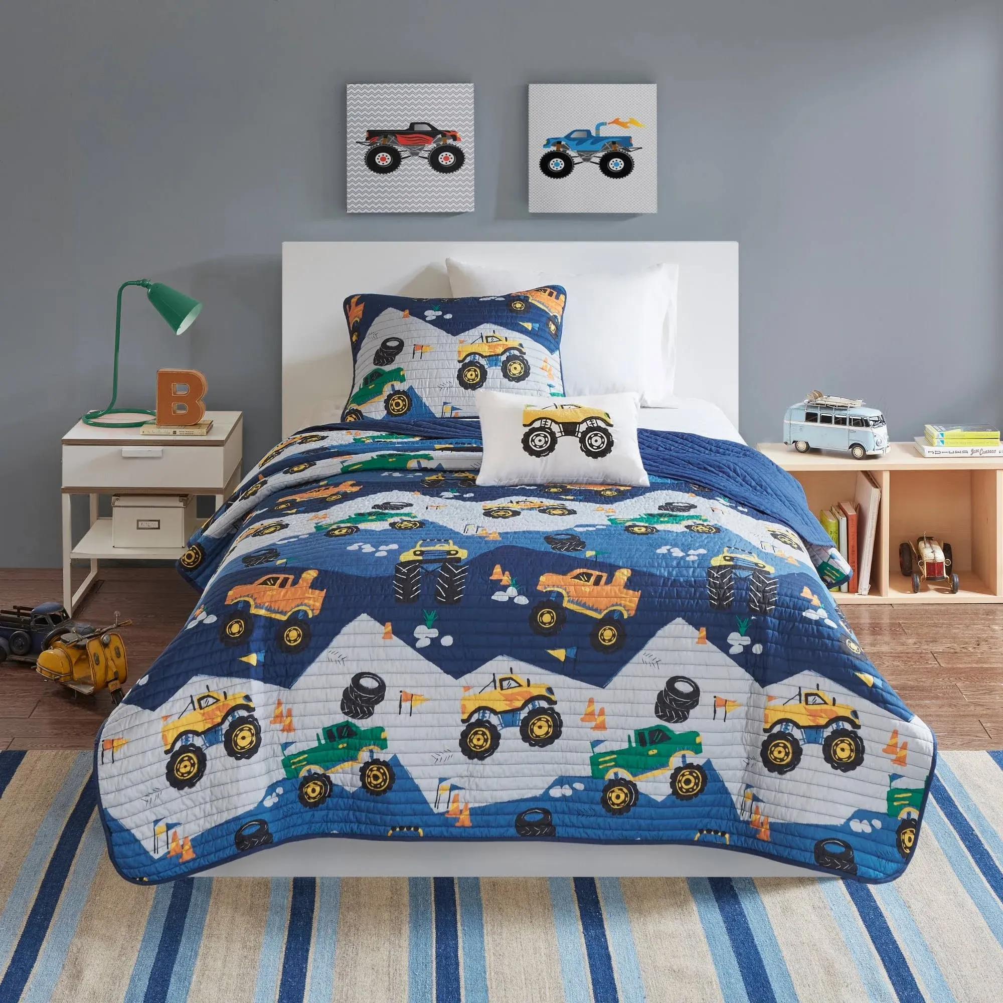 Mi Zone Kids Nash Reversible Quilt Set, Vibrant Fun Design, Lightweight All Season Children Bedding, Coverlet Bedspread, Boys Bedroom Décor, Twin, Big Wheel Monster Trucks 3 Piece