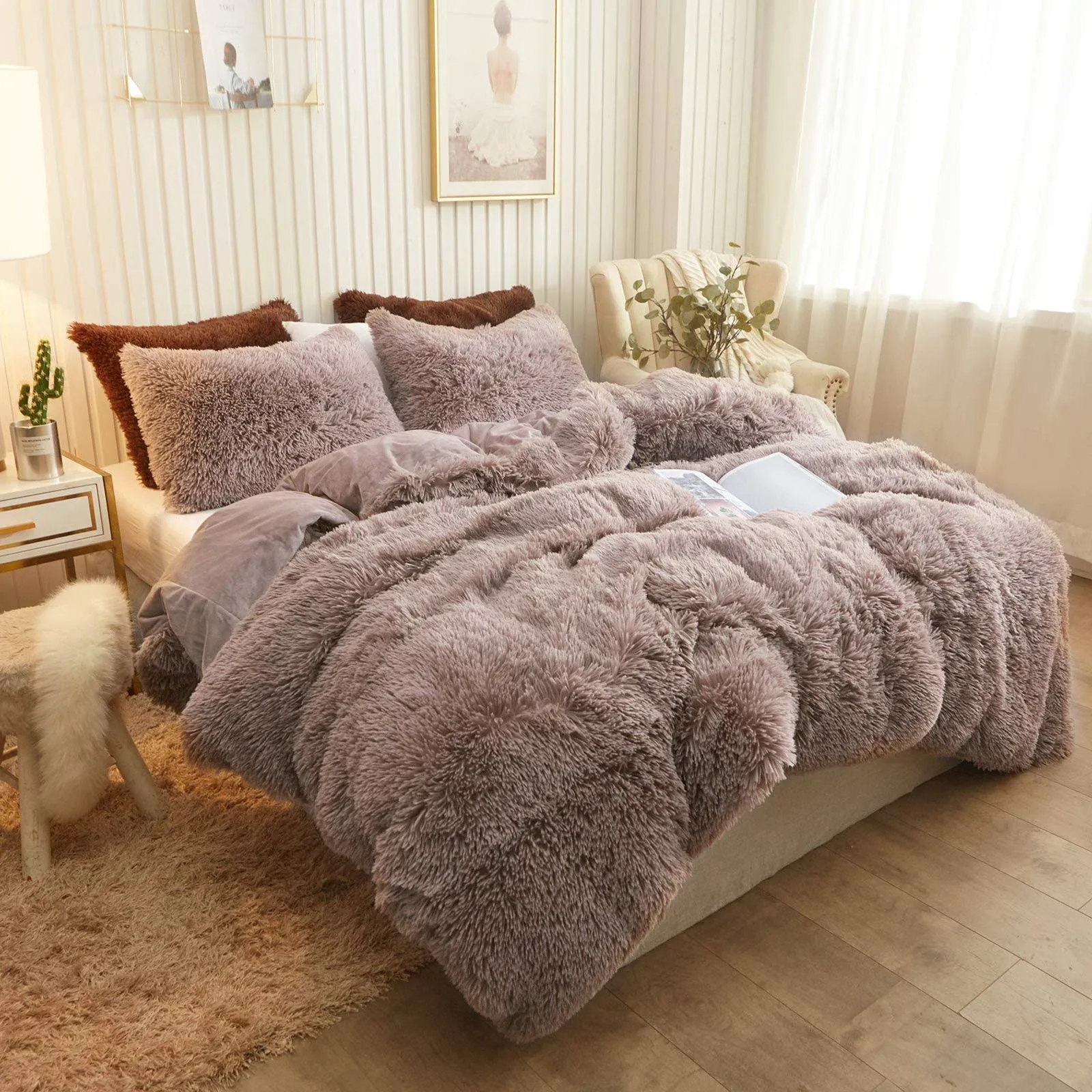 XeGe Plush Shaggy Duvet Cover, Luxury Ultra Soft Crystal Velvet Fuzzy Bedding 1PC(1 Faux Fur Duvet Cover), Fluffy Furry Comforter Cover for Bedroom Home Decoration, Zipper Closure (King, Khaki)