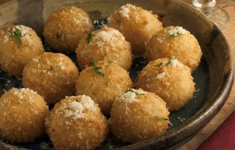 Simply Cuisine Smoked Gouda Arancini - 100 per Case.