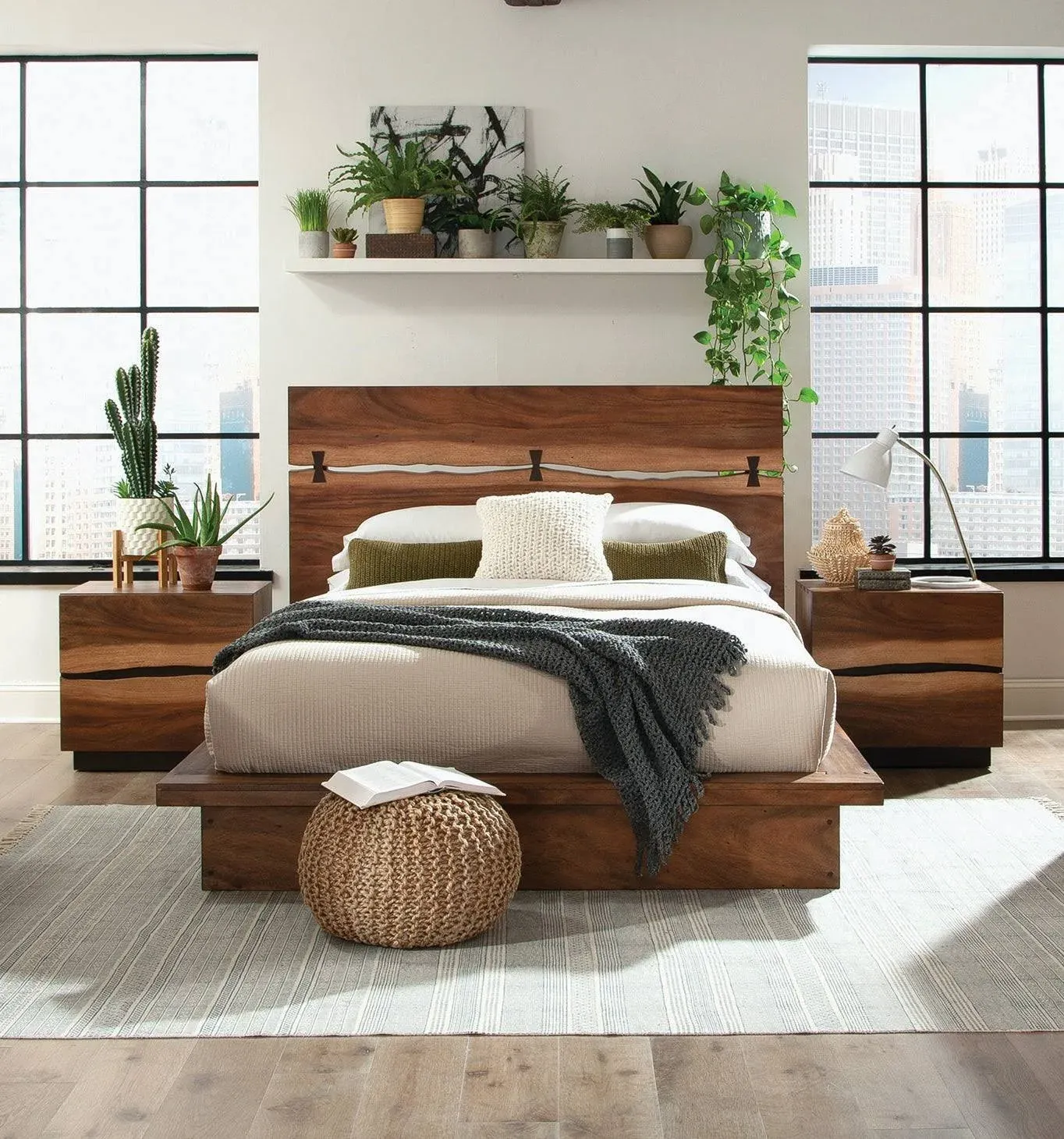 Winslow 4-Piece Eastern King Bedroom Set Smokey Walnut Coaster