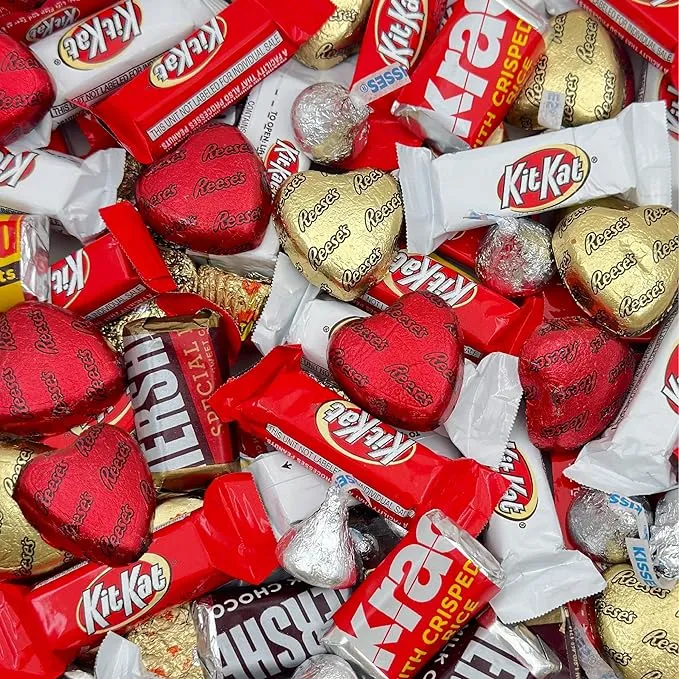 Valentine&#039;s Day Chocolate Candy - HERSHEY&#039;S, KITKAT, REESES -  3 Pound Bag