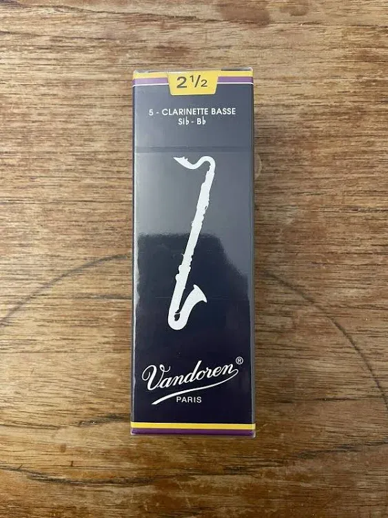 Vandoren CR1225 Bass Clarinet Traditional Reeds Strength 2.5; Box of 5