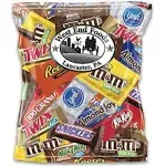 West End Foods Chocolate Candy (2 lbs) Bundle of Twix, Snickers, Milky Way, M&M's Milk Chocolate, Skittles, Starburst, M&M's Peanut Fun and Mini Size Variety Pack